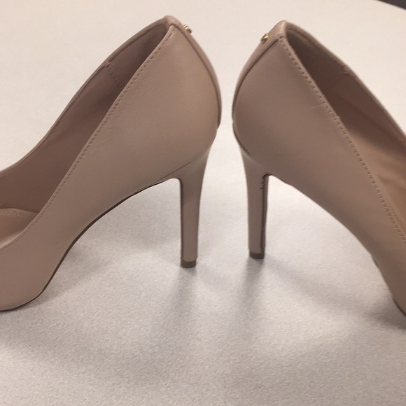 BCBG Heels - Picture 4 of 6